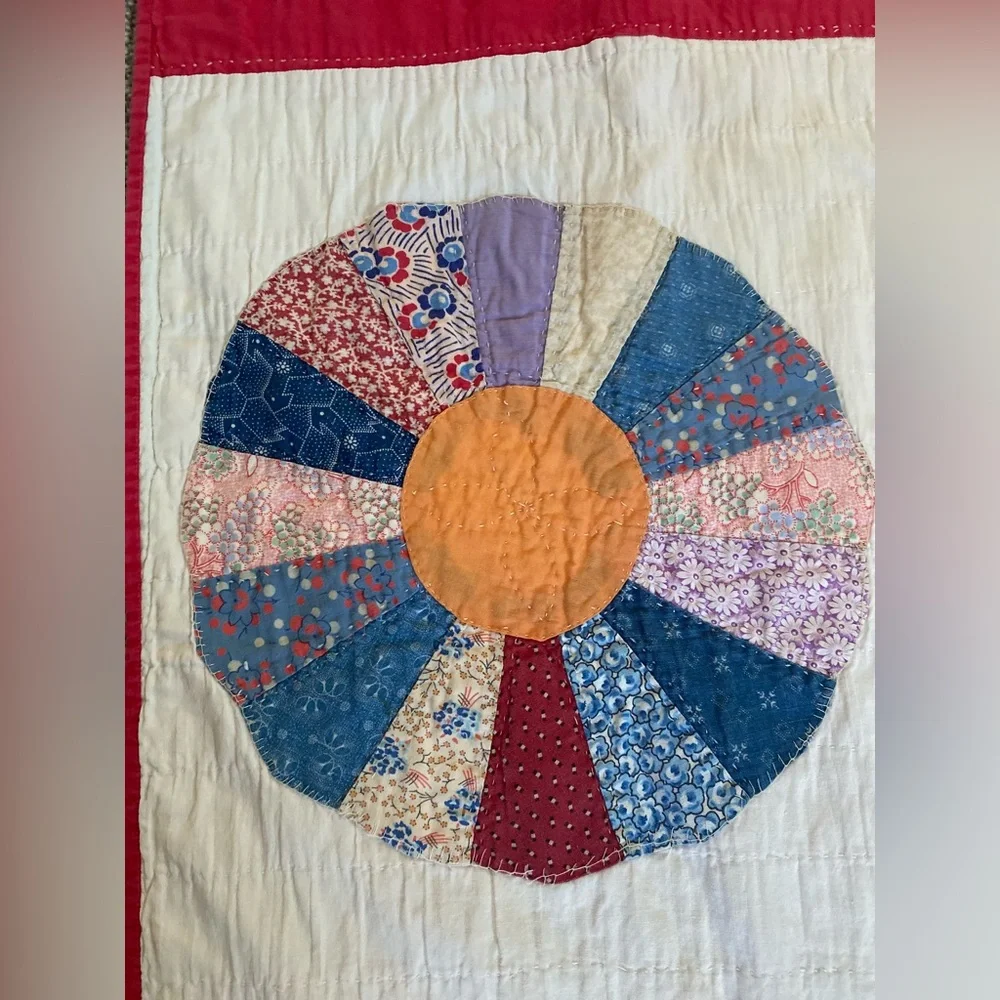 Vintage Dresden Plate Quilt Red & Beautiful 101”/95” well stitched❗️❗️